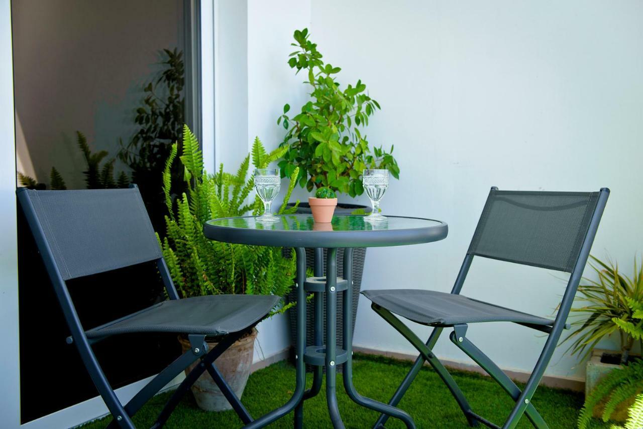 Fat Cow Apartment 101 Larnaca Exterior foto
